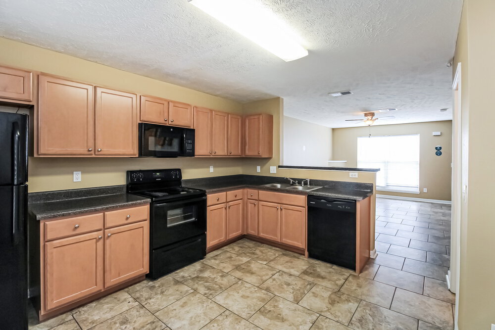 Building Photo - 8015 Logan Dr