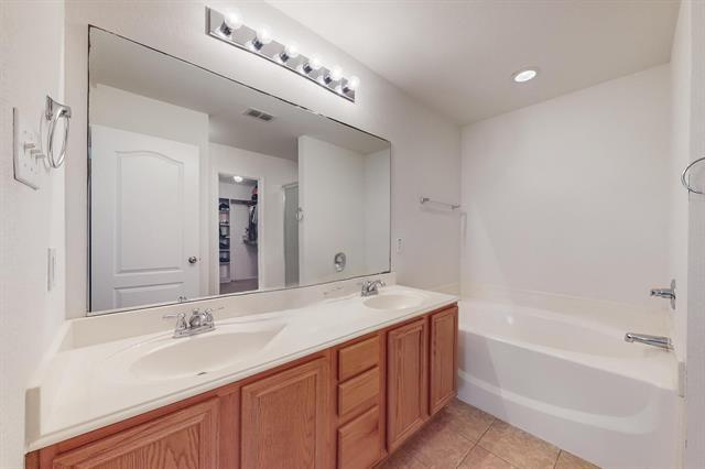 Building Photo - 7544 Fresh Springs Rd