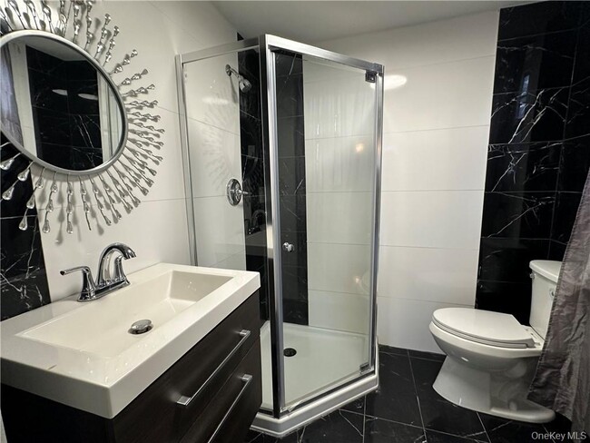 Building Photo - 55-57 Burlingham Rd