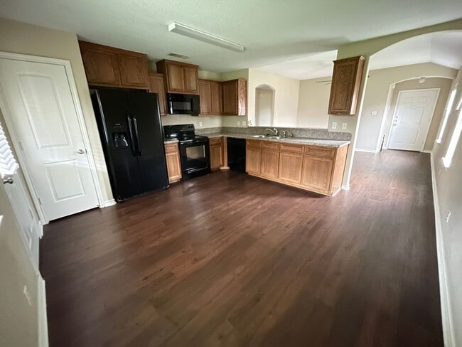 Building Photo - 2903 Montague County Dr