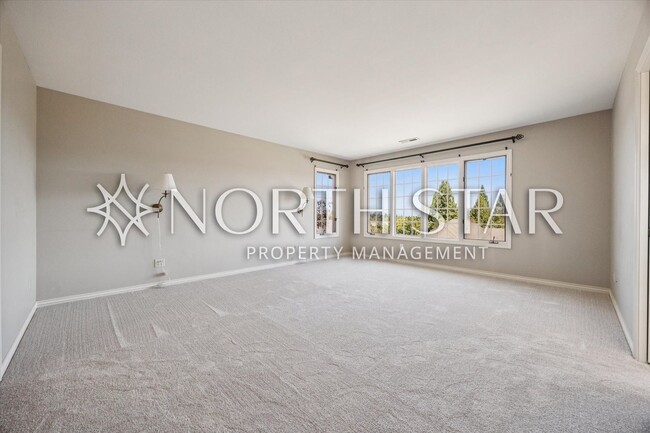 Building Photo - 2055 Ridge Pointe Dr