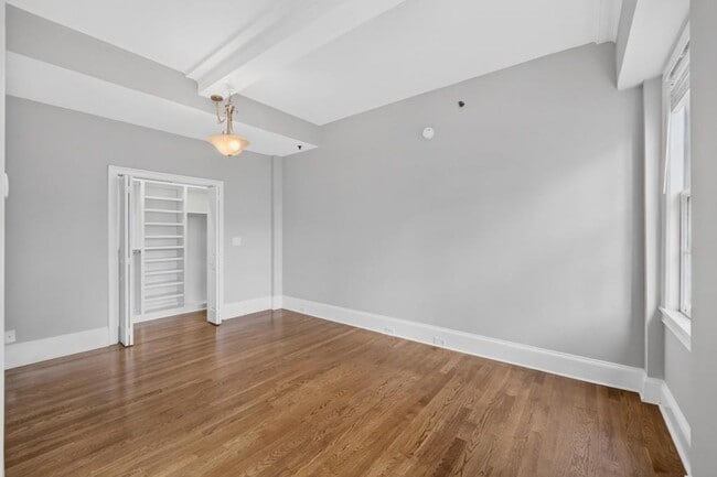 Building Photo - 30 5th St NE
