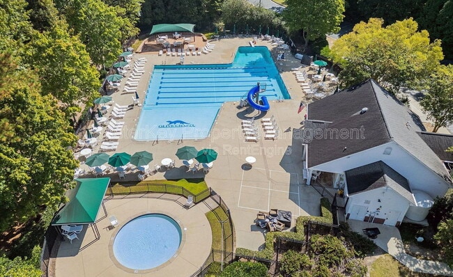 Building Photo - 2010 Silky Dogwood Trail