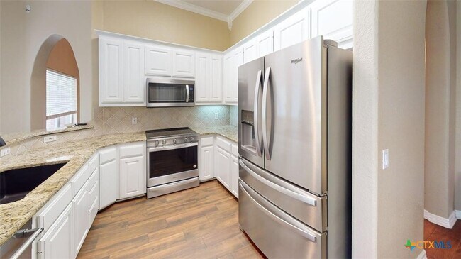 Building Photo - 142 Jesse James Dr