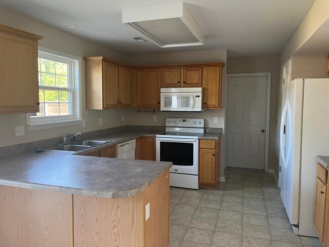 Building Photo - 2409 Lubbock Ct