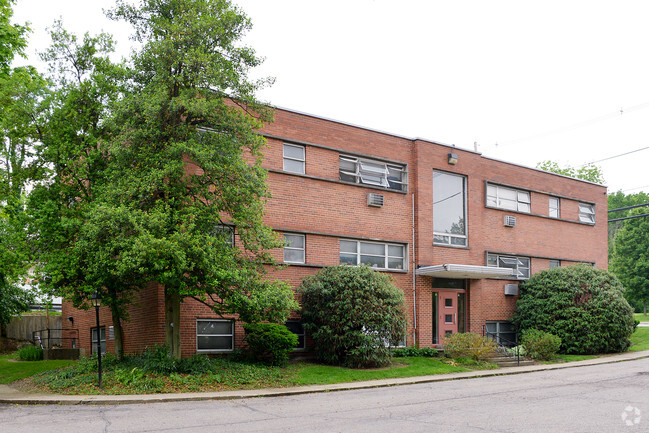 Primary Photo - Beech Crown Apartments