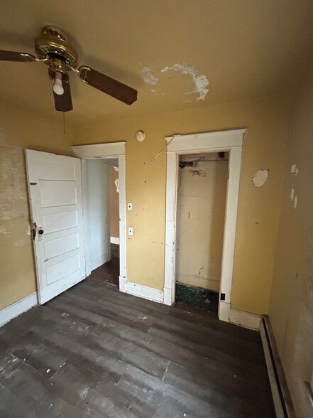 Building Photo - 606 Anderson St