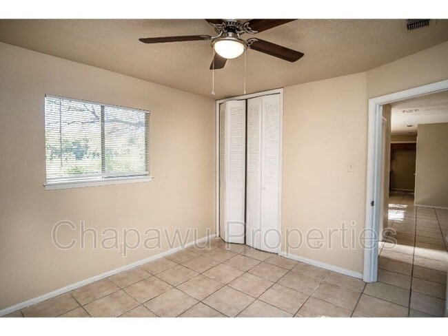 Building Photo - 6916 Shady Grove Dr