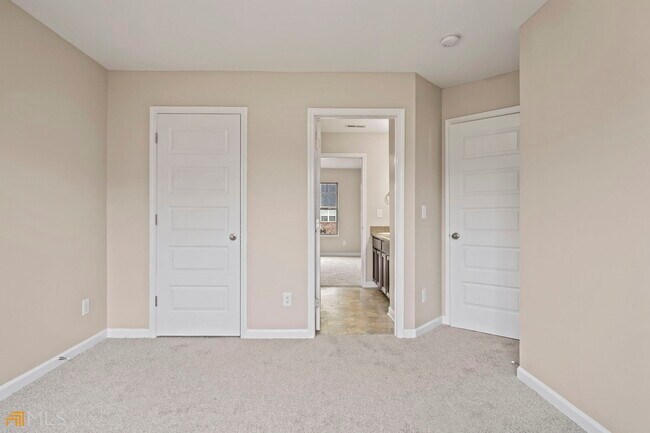 Building Photo - 85 Mary Jane Ln