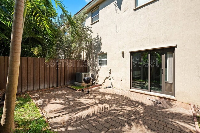 Building Photo - 22387 SW 89th Ave