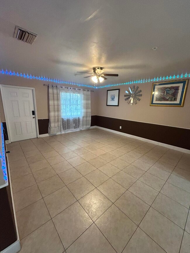 Building Photo - 3045 Jackson Ave