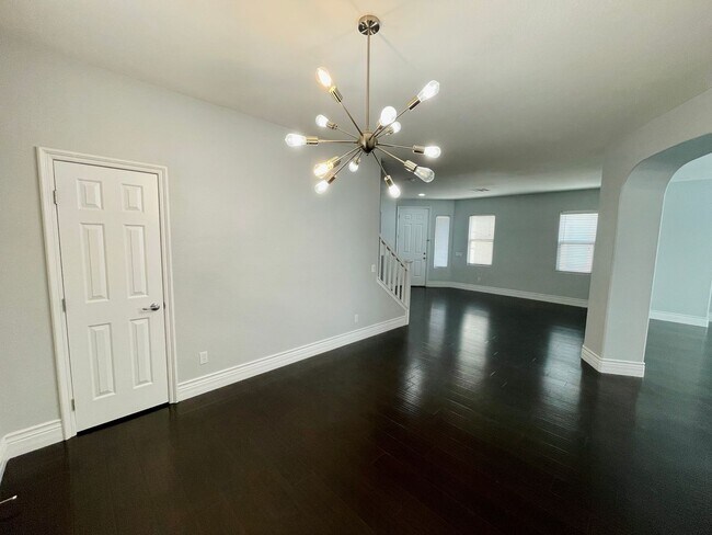 Building Photo - BEAUTIFUL HOME IN RHODES RANCH GUARD GATED COMMUNITY! AMMENITIES INCLUDE COMMUNITY BASKETBALL COU...
