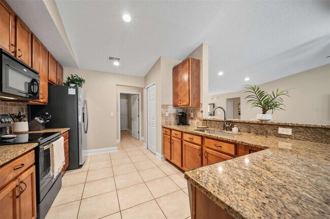 Building Photo - 11 Riviera Estates Ct