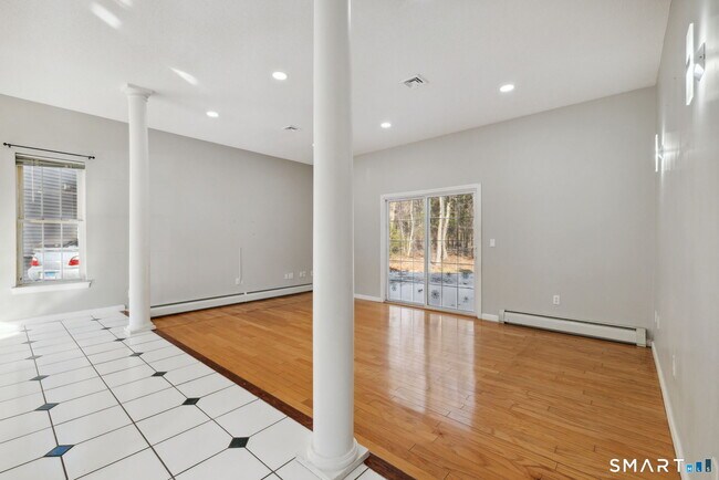 Building Photo - 65 Fitch Meadow Ln