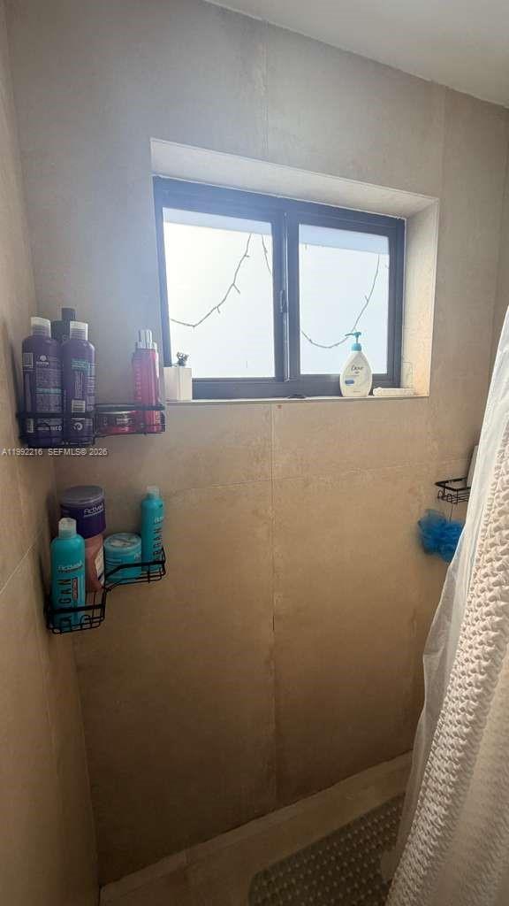 Building Photo - 673 W 30th St