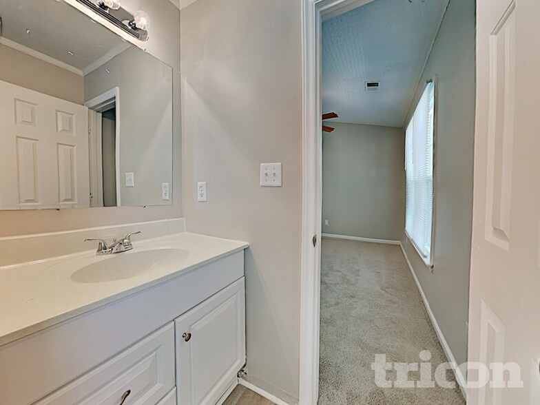Building Photo - 8806 Brass Bell Ct