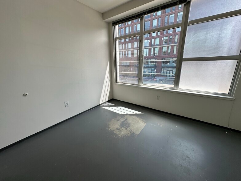 Building Photo - 117 E Berkeley St
