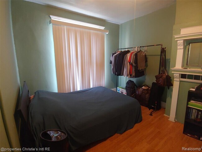 Building Photo - 4207 4th St