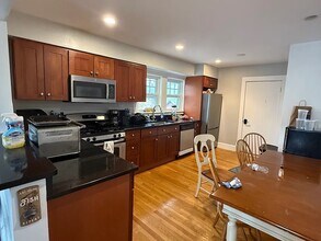 Building Photo - 25 Crosby Rd