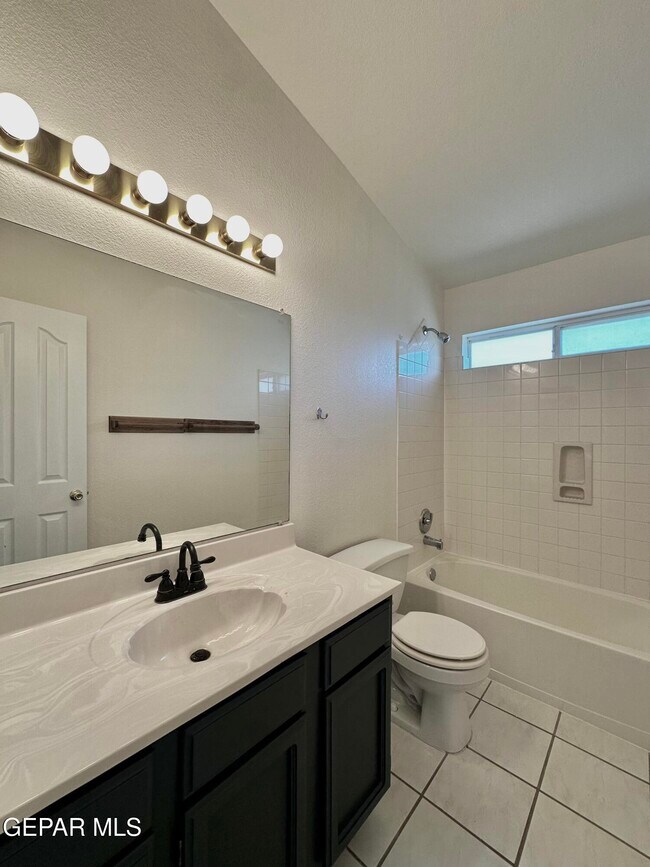 Building Photo - 12277 Red Sun Dr