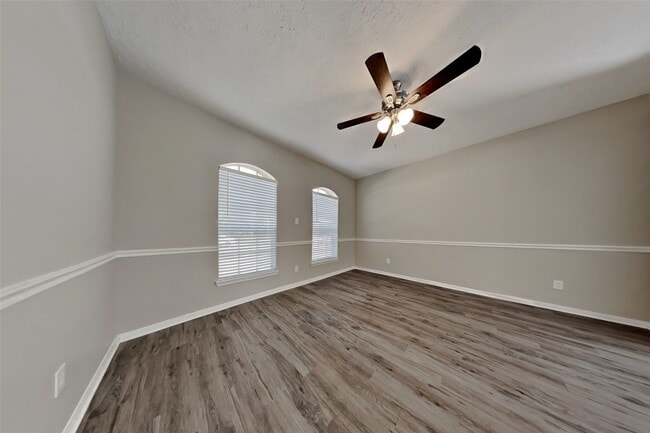 Building Photo - 17715 Seven Pines Dr