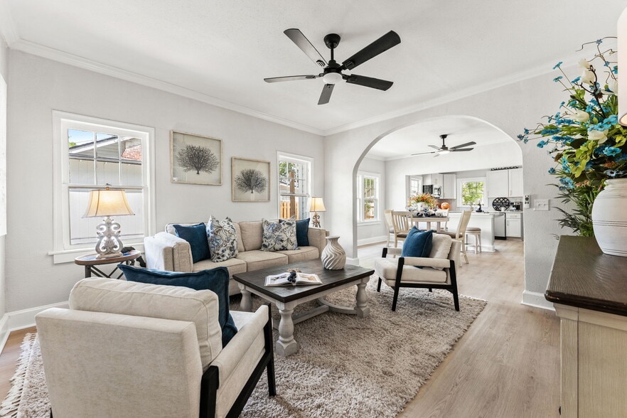 Living Room - 593 Talbot Ave