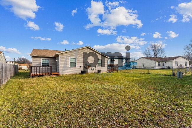 Building Photo - 3783 Petzinger Rd