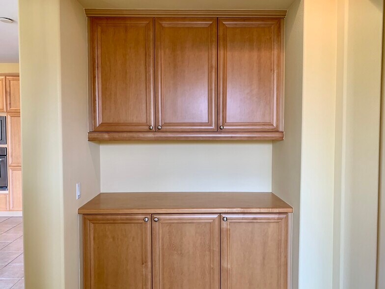 Hallway Storage - 4153 Via Mattina
