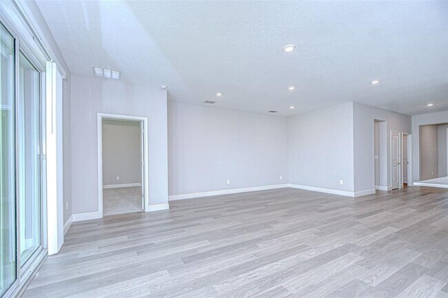Building Photo - 2286 Sienna Spruce St