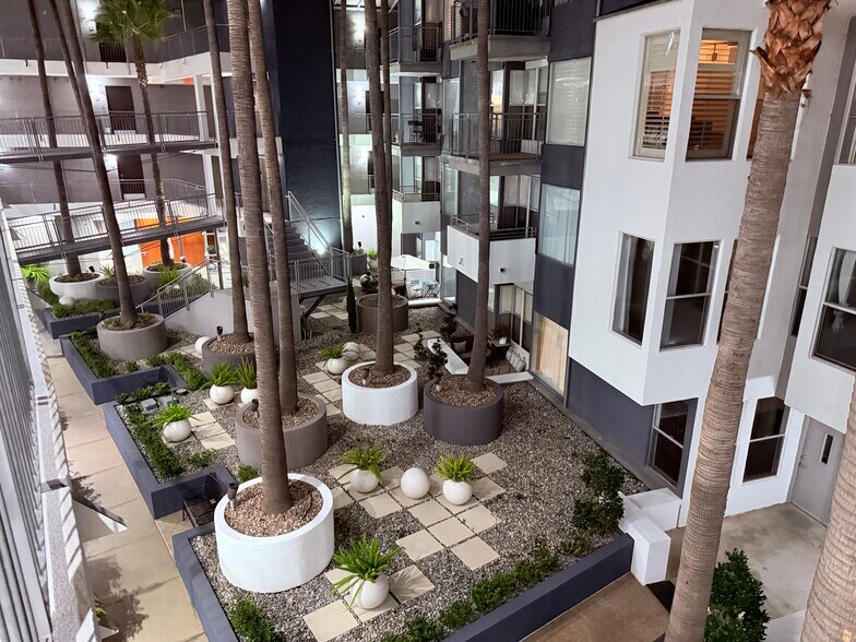 Building Photo - 101 Market St