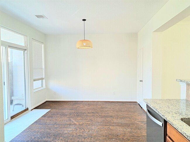 Building Photo - 13134 Stratford Skies Ln