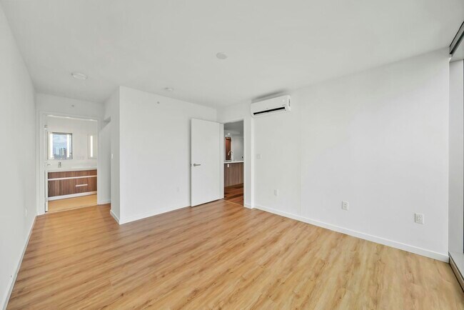 Building Photo - 1500 Rycroft St