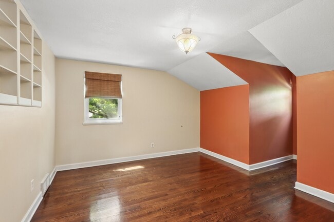 Building Photo - 8125 Lamar Ave