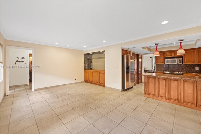 Building Photo - 1709 St Andrews Rd