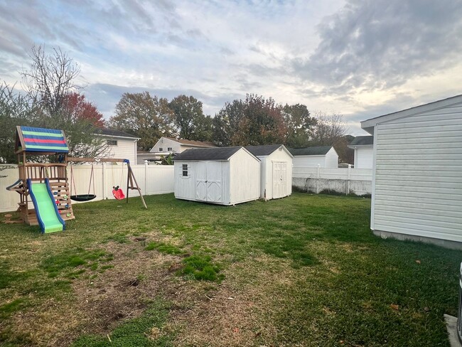 Building Photo - One Story Single Family In Norfolk