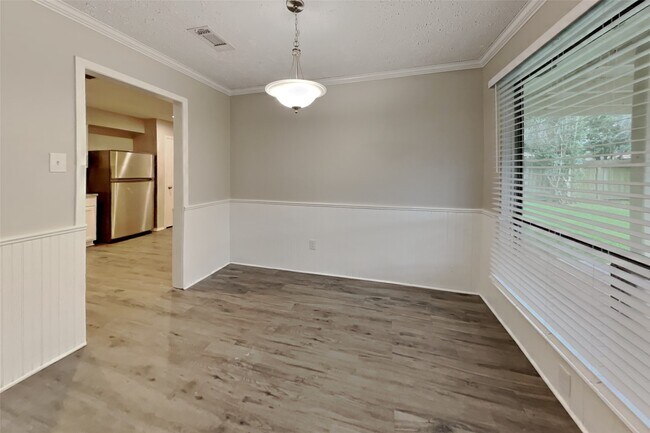 Building Photo - 4718 Lost Lake Ln