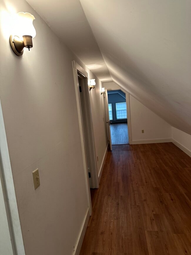 Building Photo - 618 Shearer Hill Rd