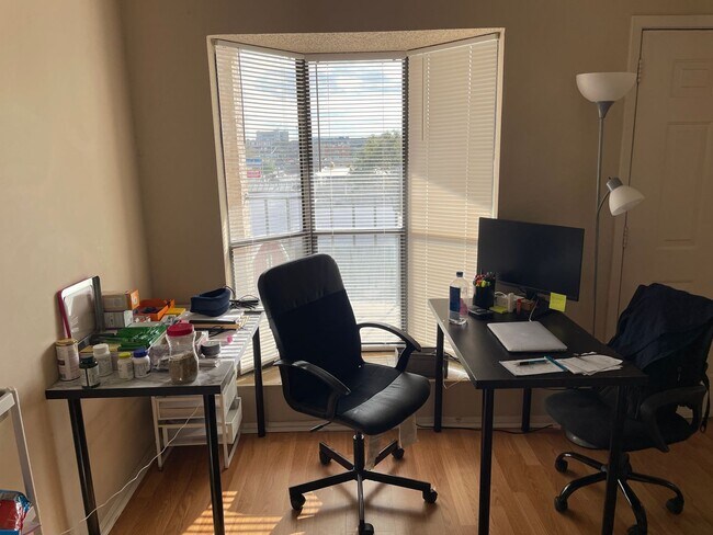 Building Photo - Guadalupe Square