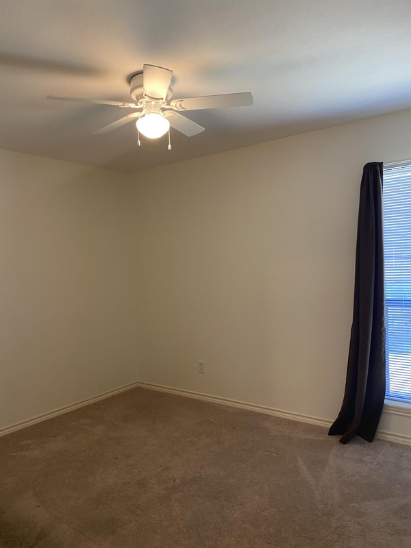 Building Photo - 640 Canada St