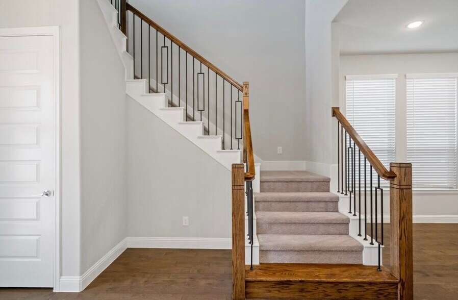Building Photo - 4143 Runway Mews