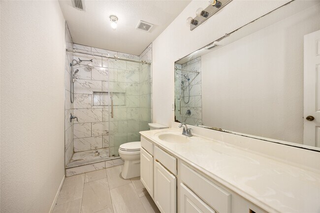 Building Photo - 21327 Colton Cove Dr