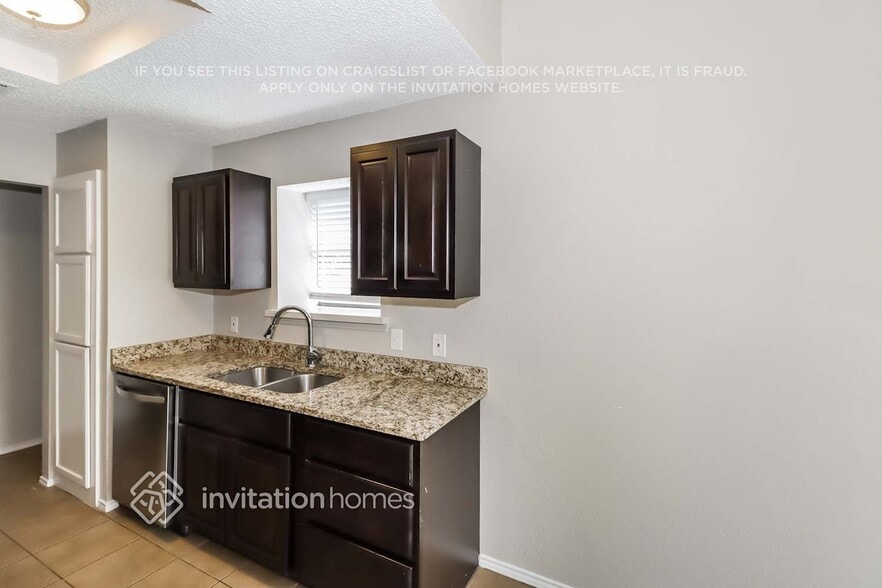 Building Photo - 308 Iberis Dr
