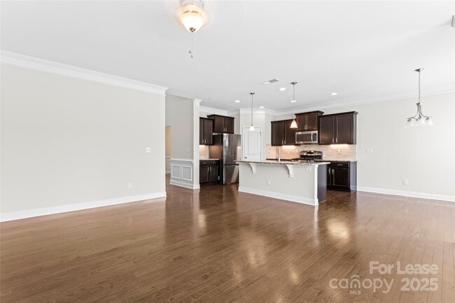 Building Photo - 1037 Jack Pine Rd