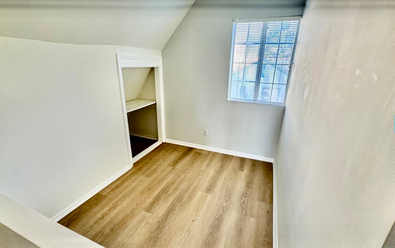 Building Photo - 459 N Alfred St