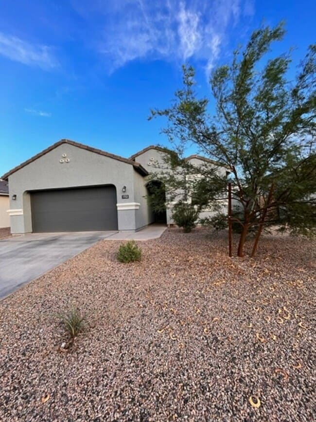 Building Photo - Heartland Ranch Coolidge