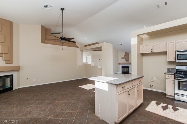 Building Photo - 131 Rancho Maderas Way
