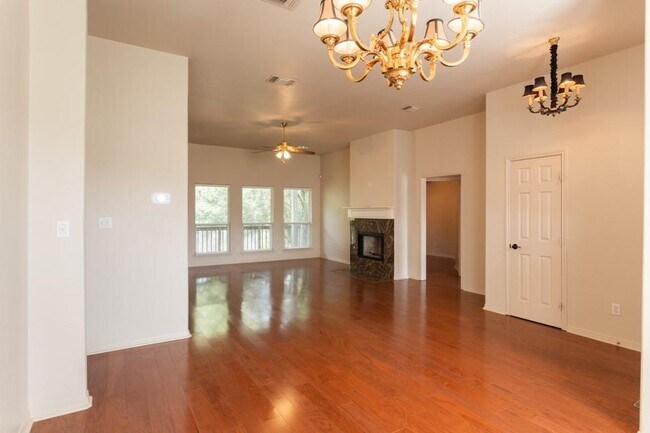 Building Photo - 1101 Cimarron Ct