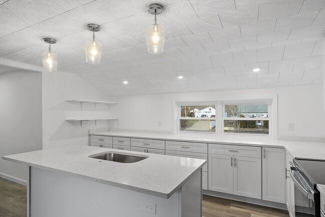 Building Photo - 47 Railroad Ave