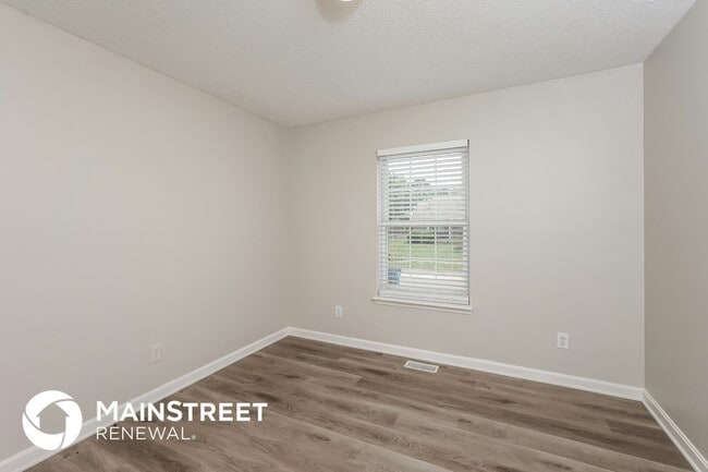 Building Photo - 523 River Oaks Dr