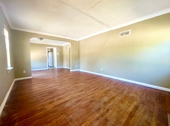 Building Photo - SECTION 8 IS GLADLY ACCEPTED 3 Bed 1.5 Bath With 2 Car Detached Garage